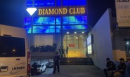 Bình Dương: 4 tiếp viên quán karaoke múa thoát y