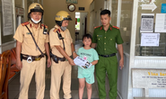 Tìm người thân cho bé gái nói đi lạc từ Bình Dương lên TP HCM