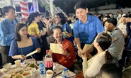 Tết của những người lao động xa quê