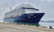 Tàu du lịch chở hơn 2.300 khách xông đất Bà Rịa - Vũng Tàu