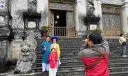 Huế, Đà Nẵng tấp nập khách du lịch