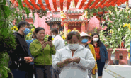 TP HCM: Người dân đổ về chùa Ngọc Hoàng trong ngày cúng vía Ngọc Hoàng