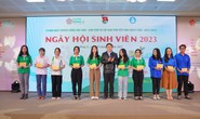 Trường ĐH Đông Á tặng hơn 200 vé xe Tết cho sinh viên