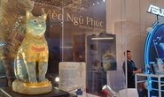 Mèo phong thủy dát vàng 165 triệu/con