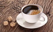 Vì sao người cao huyết áp nên uống 3 ly cà phê mỗi ngày?