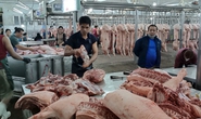 Thịt heo rớt giá mạnh