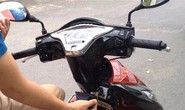 Gửi xe không lấy thẻ, mất xe ai bồi thường?