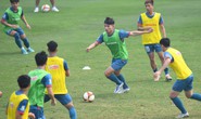 Tuyển Việt Nam và U23 tập xen kẽ cùng một sân