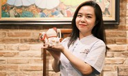 Ghép đôi bên bàn trà