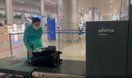 CLIP: Cận cảnh soi chiếu phát hiện 11,48 kg ma túy do 4 tiếp viên Vietnam Airlines vận chuyển