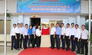 Gắn biển công trình chào mừng Đại hội Công đoàn các cấp