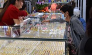 Giá vàng hôm nay 23-3: Vàng thế giới chỉ còn cách vàng nhẫn 24K chưa tới 1 triệu đồng/lượng