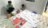 Triệt phá 2 nhóm cho vay nặng lãi, uy hiếp con nợ bằng... keo 502