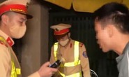 Người đi xe máy có nồng độ cồn gấp 9 lần mức kịch khung nói dẫn đường xe cứu thương