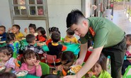 Tấm lòng vàng của chàng trung úy