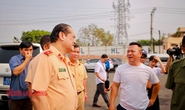 Người dân có thể dán tem kiểm định khi đăng kiểm xe?