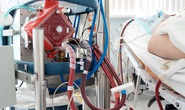 Chạy ECMO ngoài cơ thể cứu bệnh nhân nguy kịch
