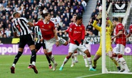 Thua Newcastle, Man United trượt dài ở giải Ngoại hạng