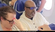 Mỹ: Bị đuổi khỏi máy bay vì “phẫn nộ” với đứa trẻ quấy khóc
