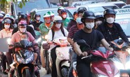TP HCM: Bến xe, đường ra sân bay đông nghịt người