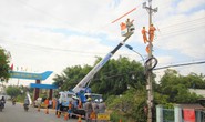 Cấp điện mùa nắng nóng: EVNSPC chú trọng dịch vụ, chăm sóc khách hàng