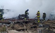 Tàu Nga trật bánh gần biên giới Ukraine, phát hiện vật lạ trên đường ray