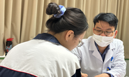 Làm đẹp da đi dự sự kiện, cô gái trẻ không dám soi gương