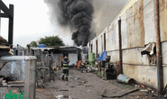 Nhiều người ôm tài sản tháo chạy trong vụ cháy ở quận Bình Tân