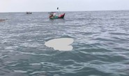 CLIP: Tìm thấy thi thể người anh trong vụ 2 ngư dân mất tích