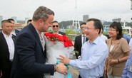 Thủ tướng Luxembourg Xavier Bettel tham quan Vịnh Hạ Long
