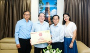 Mai vàng tri ân thăm nhà thơ Hữu Thỉnh và PGS Nguyễn Văn Huy