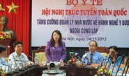 Nữ cử tri mang bầu khóc với Bộ trưởng Nguyễn Thị Kim Tiến