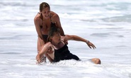 Hé lộ ảnh Heidi Klum chật vật cứu con trai, bảo mẫu