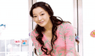 Kim Hee Sun sinh con gái