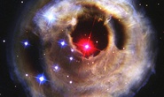 Những hình ảnh “long lanh” từ kính viễn vọng Hubble