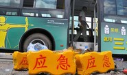 Gạch khẩn cấp trên xe buýt Trung Quốc