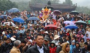Khai hội chùa Hương: Du khách nghẹt thở