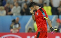 Buffon khóc sau thất bại cay đắng trước tuyển Đức