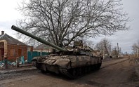 Tuyên bố Wagner hụt hơi ở Bakhmut, Ukraine chuẩn bị phản công lớn