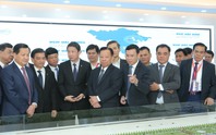Phó Thủ tướng Lê Minh Khái cùng lãnh đạo 9 tỉnh tham quan mô hình KCN VSIP