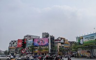 Mỏ vàng quảng cáo ngoài trời (*): Không loại trừ có chống lưng