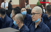 VIDEO: Cận cảnh Nguyễn Thái Luyện ngày tuyên án, vợ được giảm 7 năm tù