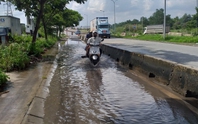 Ao nước trên đường