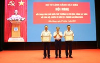 Vùng Cảnh sát biển 4 nhận phần thưởng từ Bộ Quốc phòng