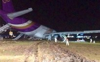 Máy bay trượt khỏi đường băng, 14 người bị thương