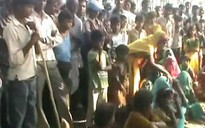 Ấn Độ: Hai chị em họ bị cưỡng hiếp rồi treo lên cây