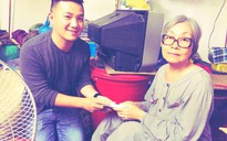 Đồng nghiệp tặng tiền nghệ sĩ "bán vé số" Trang Thanh Xuân