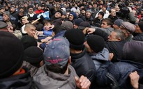 Ukraine: Cuộc xung đột đầu tiên nổ ra ở Crimea