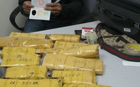 “Ôm” theo hơn 6,5 kg ma túy qua sân bay Nội Bài