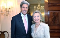 John Kerry và Hillary Clinton vô tình bị nghe lén